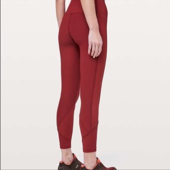 Lululemon Daily Lineup 7/8 Tight - Picture 2 of 5